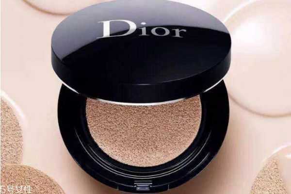 怎样让气垫不脱妆？教你不脱妆的上妆技巧