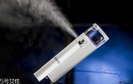 用补水仪前要洗脸吗？不洗脸用补水仪的坏处