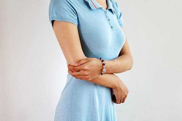 女生腋毛旺盛，究竟是好事还是坏事？