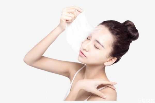 为什么女生月经前爱长痘？月经期间长痘痘怎么办