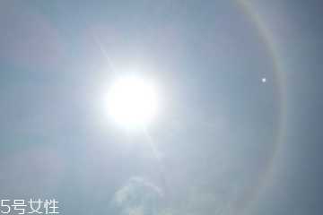 夏天怎么不被晒黑?坚持这4点就够了 夏天怎么不被晒黑?坚持这4点就够了