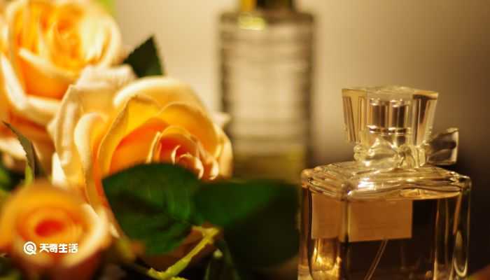这才是男士香水真正的用法 这才是男士香水真正的用法