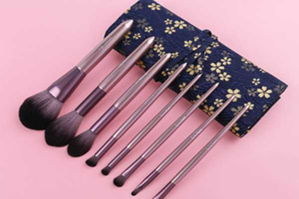 ducare小葡萄化妆刷好用吗 ducare小葡萄化妆刷好用吗