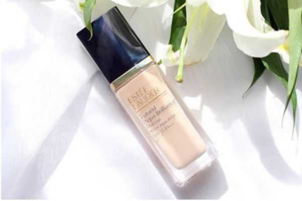 沁水粉底液63号很白吗?沁水粉底液63号显黄吗 沁水粉底液63号很白吗?沁水粉底液63号显黄吗