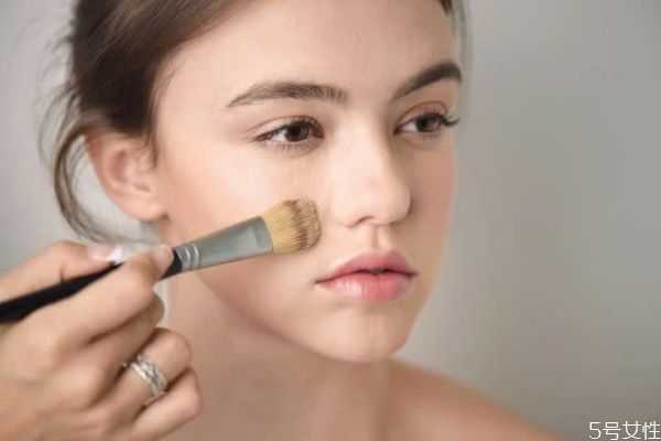 粉底刷好用吗？使用粉底刷的好处