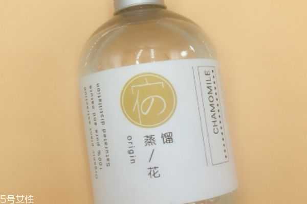 纯露和爽肤水的使用顺序 纯露和爽肤水的使用顺序