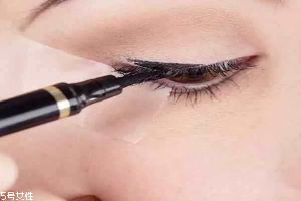 如何正确画眼睫毛？画眼睫毛要注意什么