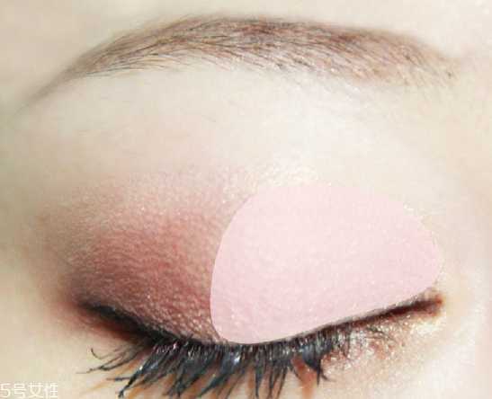 粉紫色眼妆怎么画？粉色和紫色眼影的画法