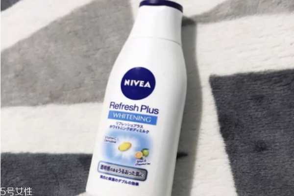 美白身体乳哪个好