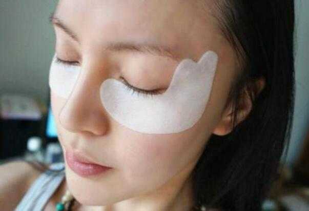 spa蛇毒眼膜红和白区别