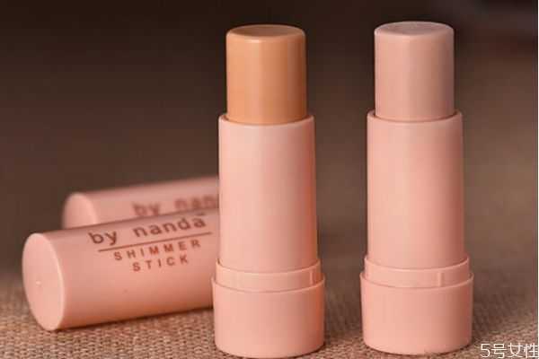 不化妆可以涂高光吗