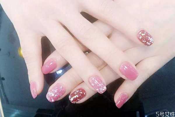 甲油胶气味有毒吗?有气味的指甲油有毒吗 甲油胶气味有毒吗?有气味的指甲油有毒吗