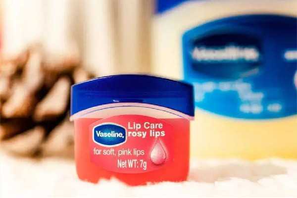 凡士林为什么有的白有的黄 凡士林为什么有的白有的黄