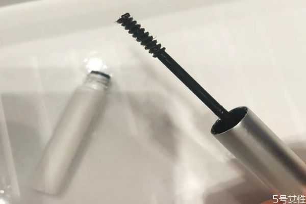 完美日记睫毛打底好用吗?完美日记睫毛膏打底怎么卸 完美日记睫毛打底好用吗?完美日记睫毛膏打底怎么卸