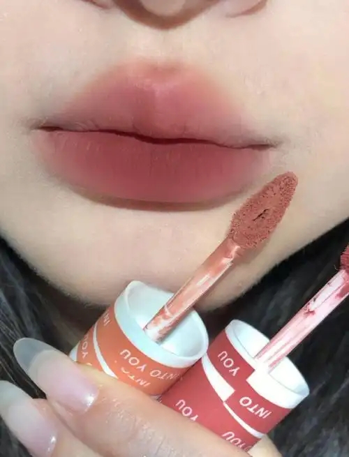 唇釉里有硅石安全吗