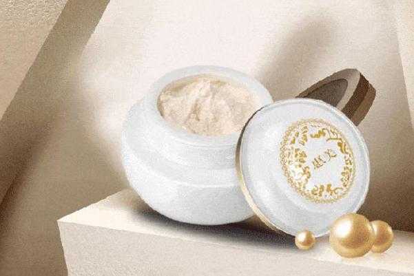 贵妇膏要用卸妆水卸吗?贵妇膏要早晚用吗 贵妇膏要用卸妆水卸吗?贵妇膏要早晚用吗