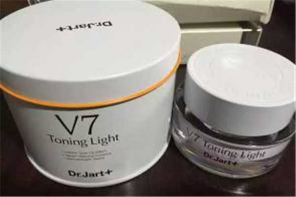 素颜霜可以当面霜用吗 素颜霜可以当面霜用吗