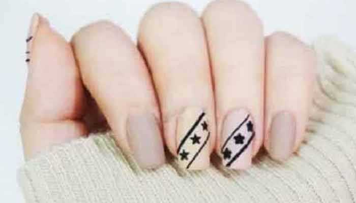 美甲玻璃纸怎么贴 美甲玻璃纸怎么贴