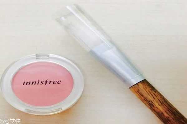 腮红刷要怎么选？怎么清洁腮红刷？