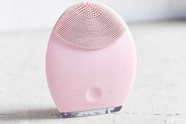 如何使用洁面仪变小毛孔?为什么用洁面仪后感觉毛孔变小 如何使用洁面仪变小毛孔?为什么用洁面仪后感觉毛孔变小