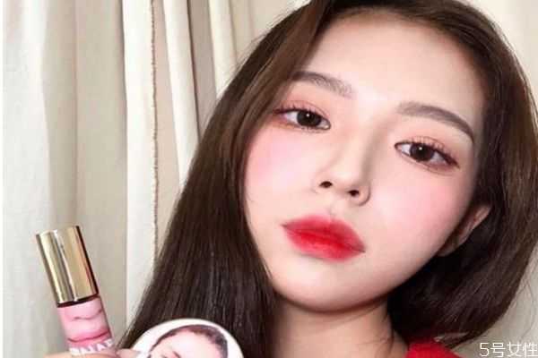 为什么口红不能当眼影?口红怎么当眼影用 为什么口红不能当眼影?口红怎么当眼影用