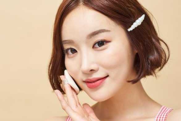 毛孔堵塞应该怎么化妆