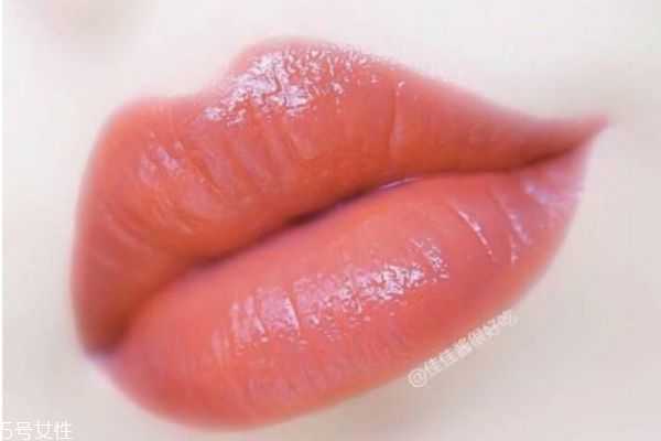 复古红口红适合黄皮吗？最适合黄皮的口红系列