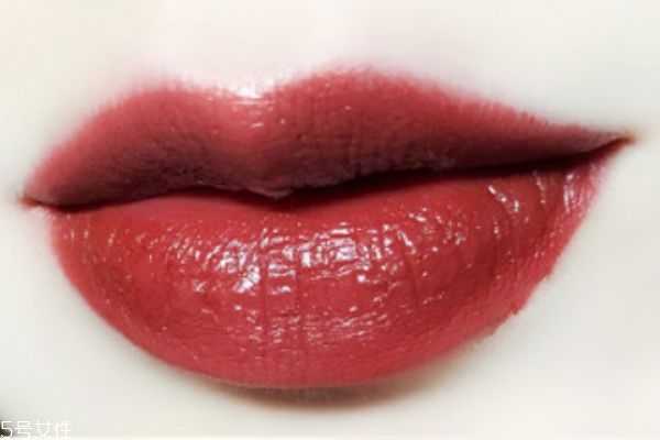 mac牛血色是什么色号 dubonnet是牛血色吗