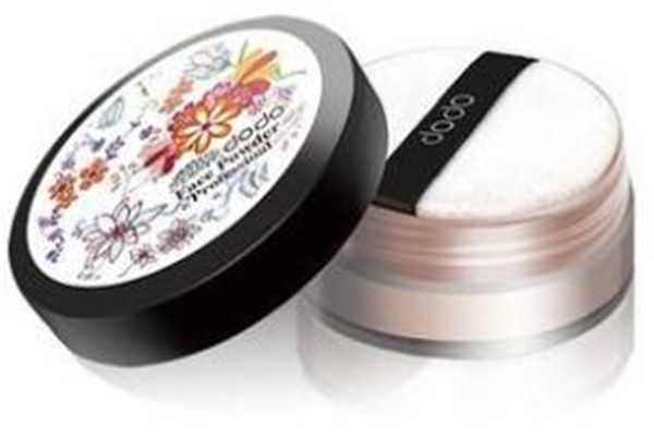 为什么用了散粉还脱妆?用了散粉还脱妆的原因 为什么用了散粉还脱妆?用了散粉还脱妆的原因