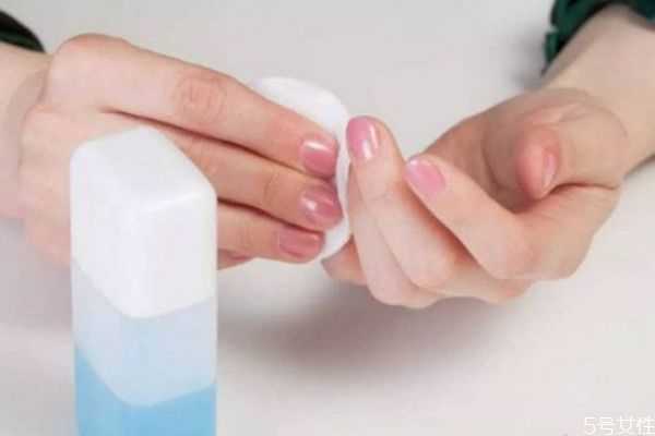 洗甲水含酒精吗？洗甲水的主要成分