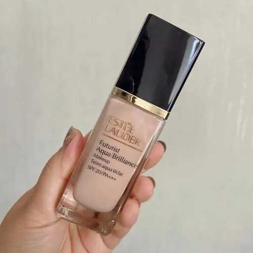 雅诗兰黛沁水粉底液好用吗?与雅诗兰黛DW粉底液有什么区别? 雅诗兰黛沁水粉底液好用吗?与雅诗兰黛DW粉底液有什么区别?