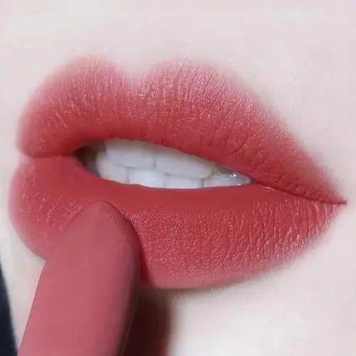 mac口红哪个色号最火？这几款绝对是MAC口红必买经典色号