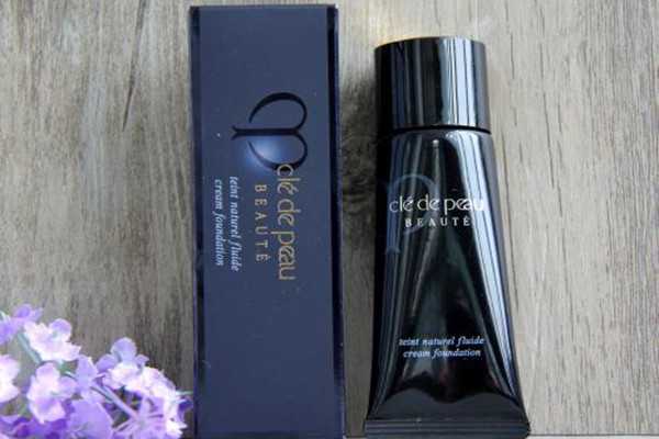 cpb光缎粉底霜适合什么肤质