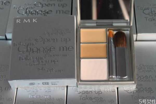 遮瑕膏的使用误区 如何减少遮瑕膏对皮肤的伤害