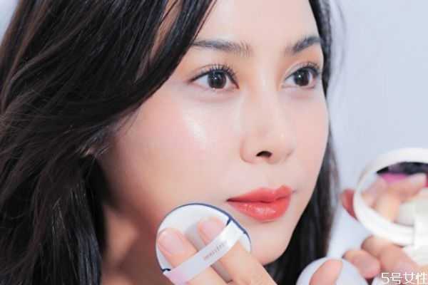 如何涂cc霜才能均匀 如何涂cc霜才能均匀