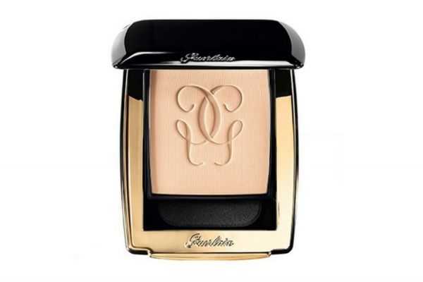 娇兰粉饼怎么使用