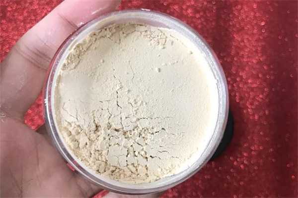 mistine散粉好用吗?mistine散粉怎么样 mistine散粉好用吗?mistine散粉怎么样