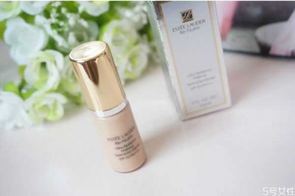 粉底液什么时候用合适?使用粉底液需注意 粉底液什么时候用合适?使用粉底液需注意