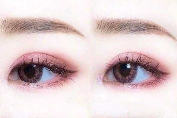 短圆眼用什么颜色眼影？下面这些眼妆技巧你要知道