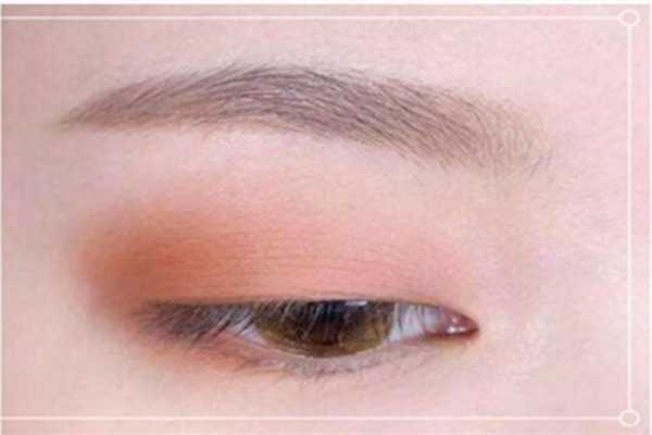 常用的眼影颜色有哪些 常用的眼影颜色有哪些