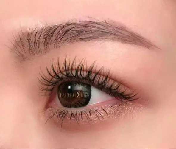 哪个牌子的假睫毛好用自然