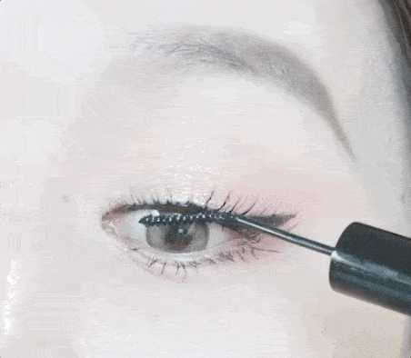 初学者怎么粘假睫毛?超详细保姆级教程手残党也能学会的假睫毛贴法 初学者怎么粘假睫毛?超详细保姆级教程手残党也能学会的假睫毛贴法