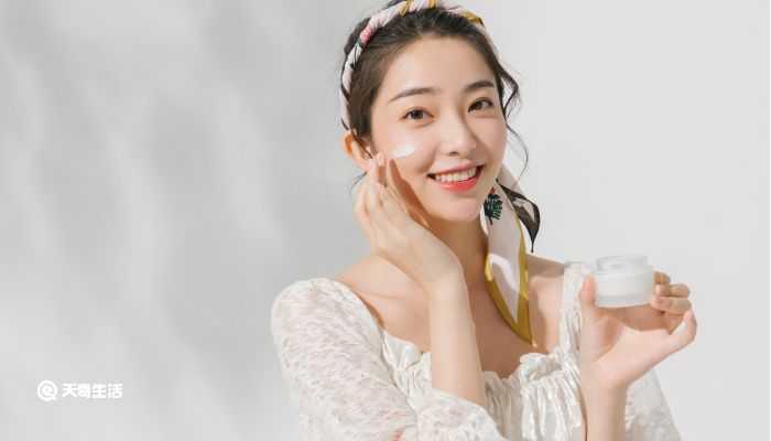 美白产品里含什么成分 美白产品里含什么成分
