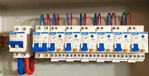 总闸推不上去什么原因