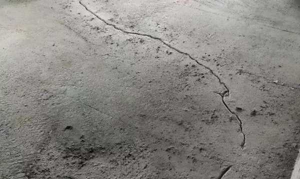 楼板裂缝怎么修补