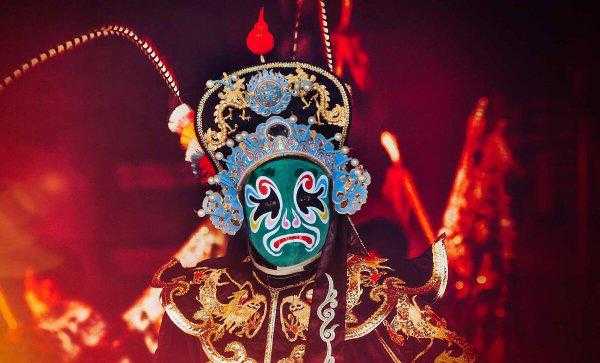 窦尔敦盗御马的故事简短概括