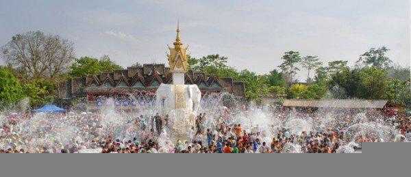 傣族泼水节的习俗有哪些