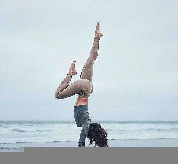 倒立的正确方法和姿势