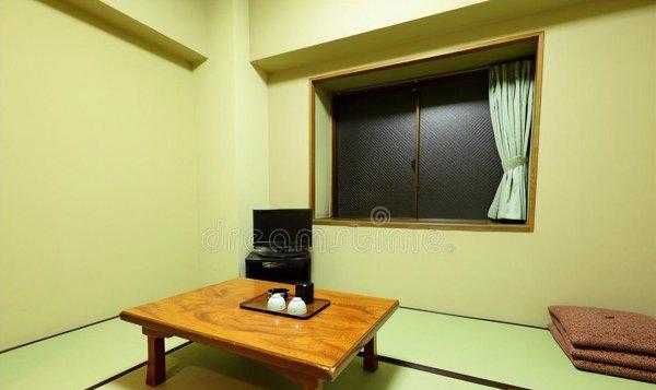 做榻榻米好还是买床好