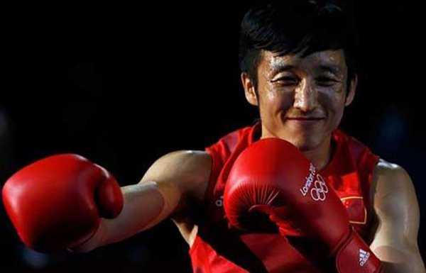 中国拳王邹市明简介